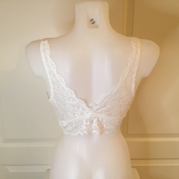 Women’s White Lace Deep V Bralette Bra - Picture 5 of 8